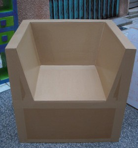 Fauteuil en carton